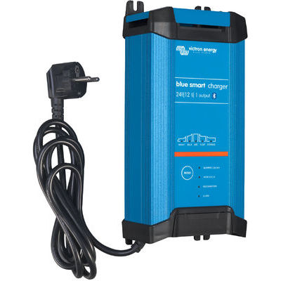 [BPC241242002] Akumulatoru lādētājs Blue Smart IP22 24V 12A (1)